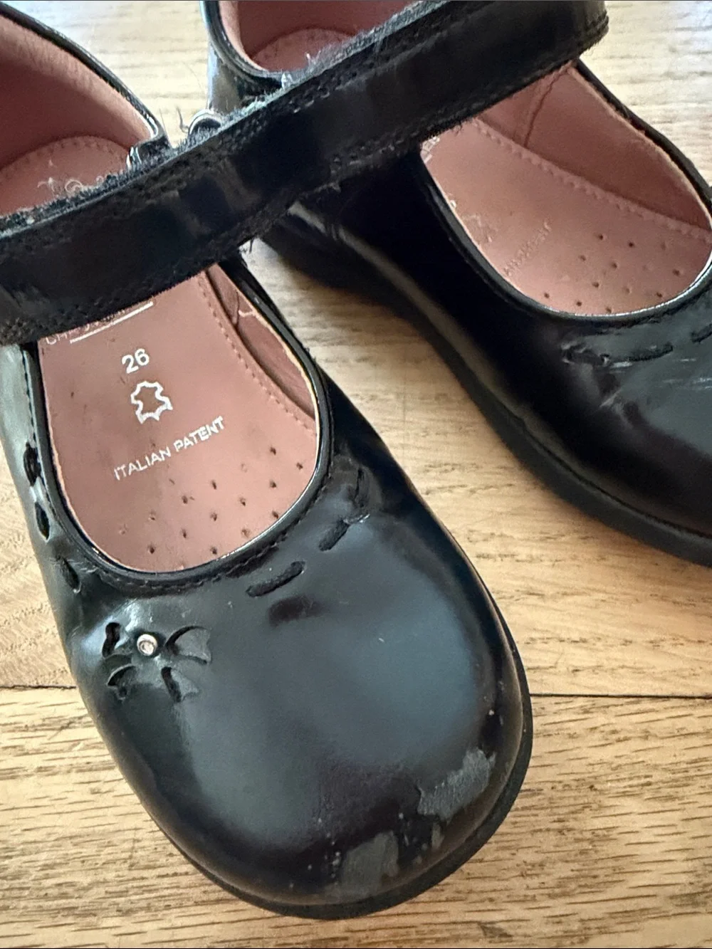GEOX Respira Girls Black Patent Mary Jane non-marking Anti-shock Shoes EUR sz 26